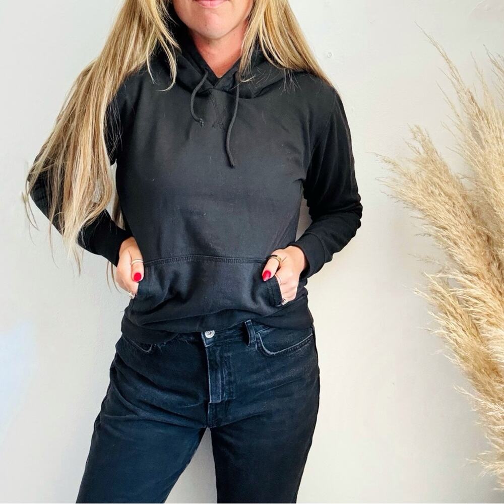 THREADS 4 THOUGHT Black Hoodie Pullover Sweatshirt Hooded Tie $88 Sweater S